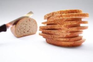 איך להפשיר לחם קפוא